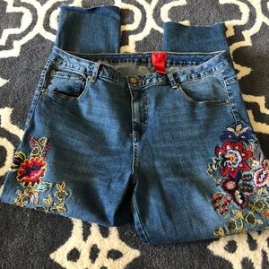 Floral Embroidered jeans